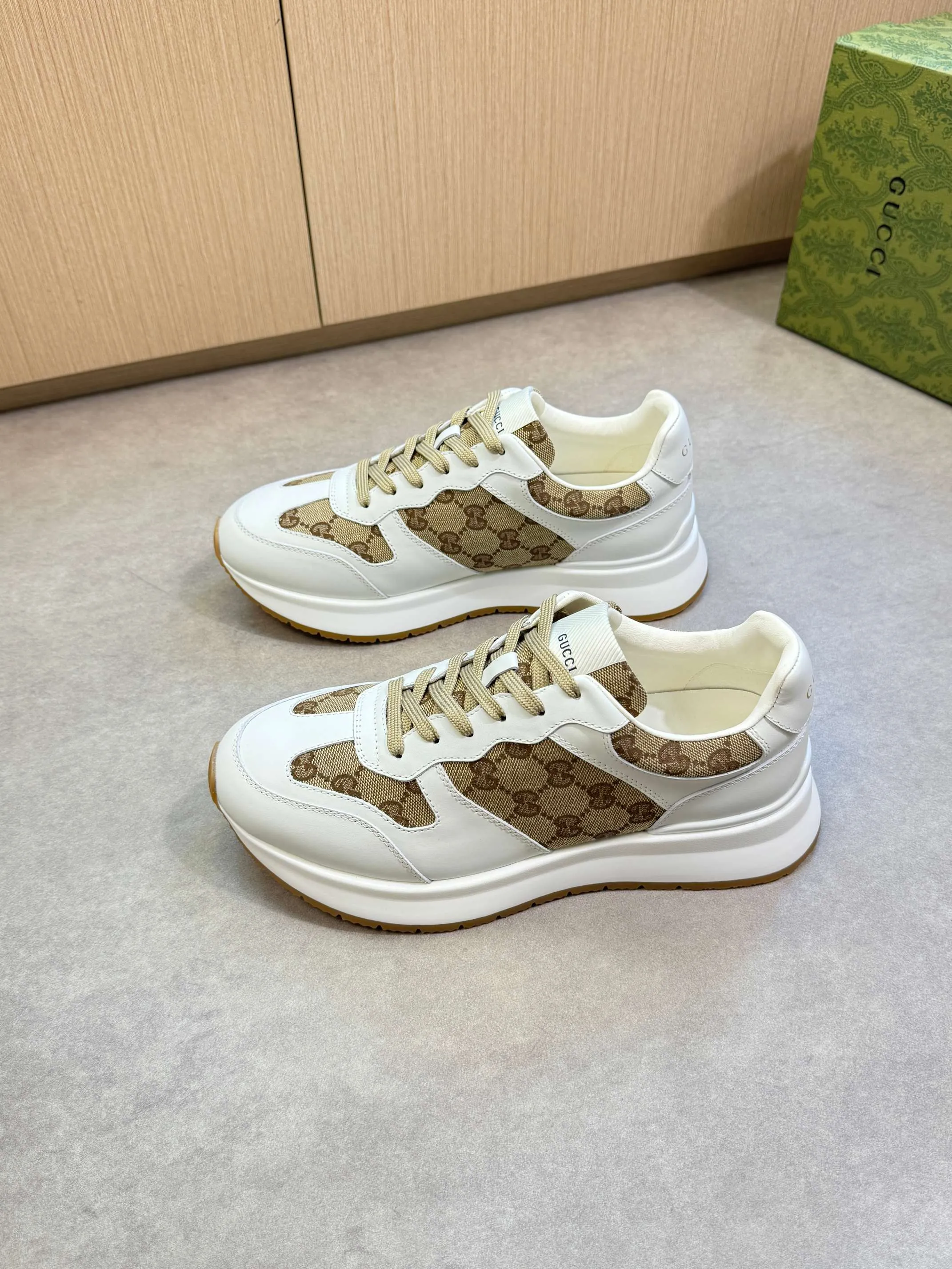 Men's shoes 💰800 [Gucci] Gucci - High-end quality original single casual sports shoes - Upper: 🔝 Nappa calfskin, brand totem cloth, tongue cloth label, heel silk screen brand LOGO - Lining: water-dyed cowhide - Outsole: ultra-light T men's shoes 💰U·Rubber; two-color molded outsole -Super high quality control·Fine workmanship: highlighted (high-end·luxury·grade) -Size :38-44 (45, can be customized)·GC0372